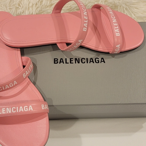 Balenciaga Flats - Picture 2 of 3